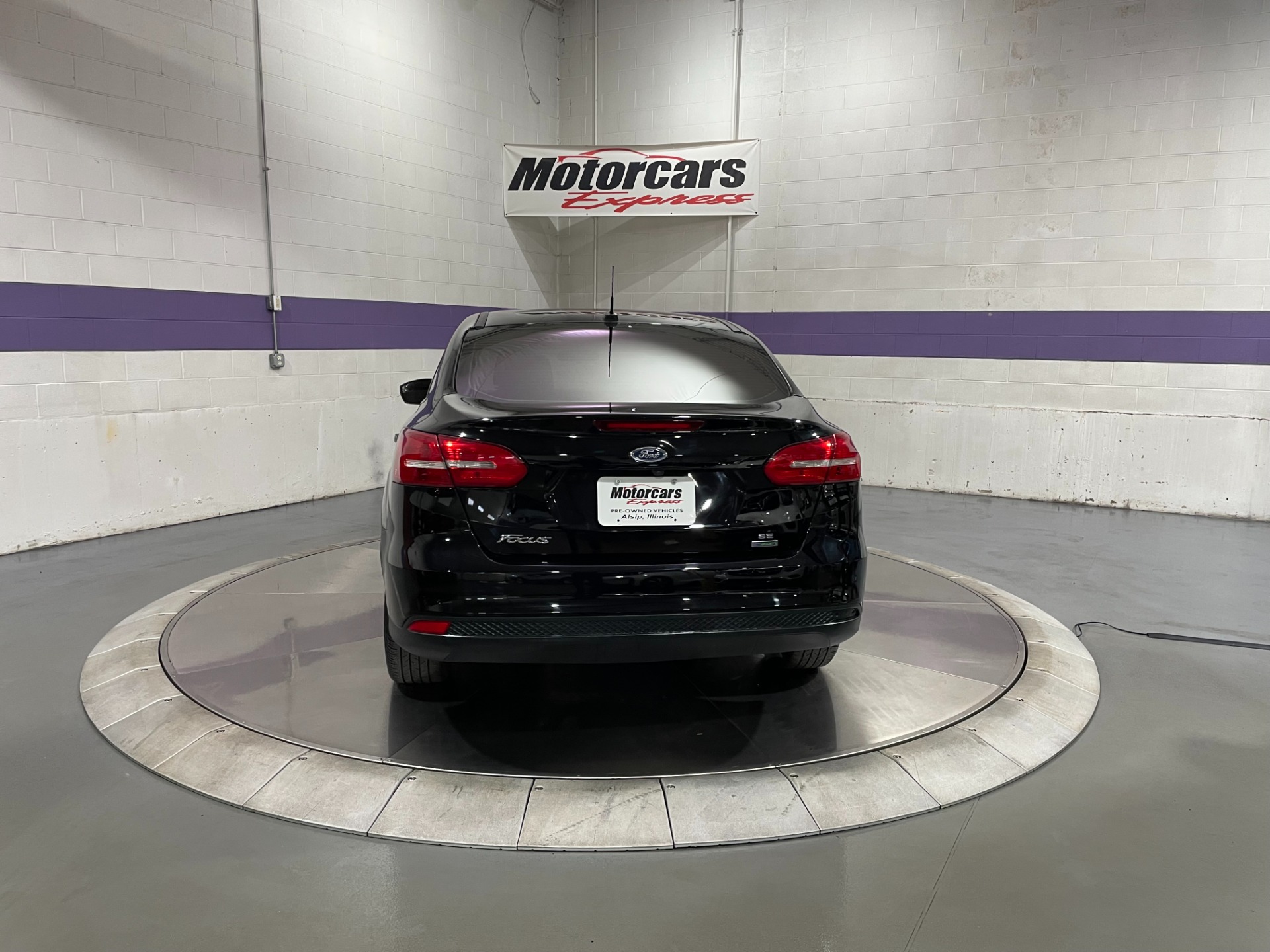 Used-2018-Ford-Focus-SE-FWD