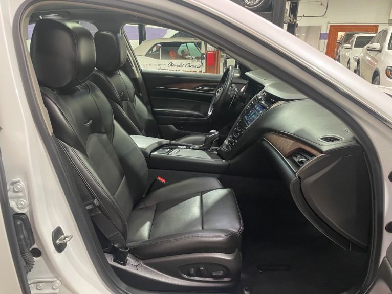 Used-2019-Cadillac-CTS-36L-Luxury-AWD