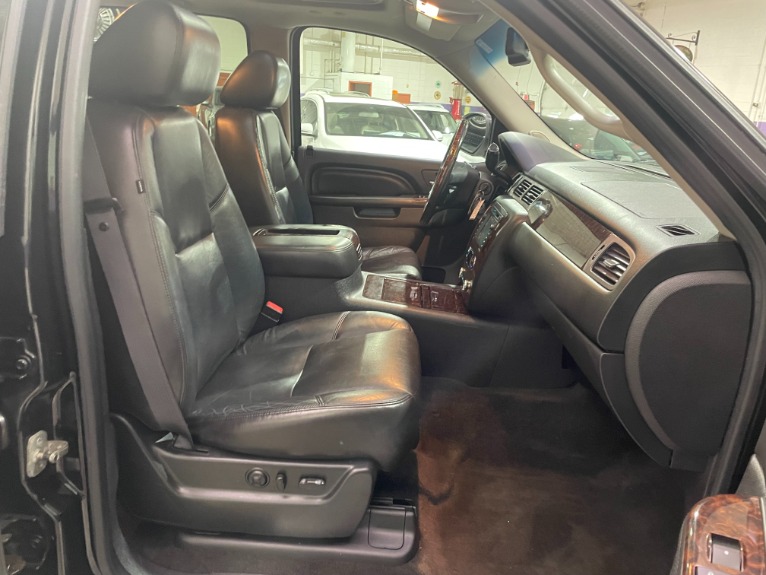 Used-2011-GMC-Yukon-XL-Denali-AWD