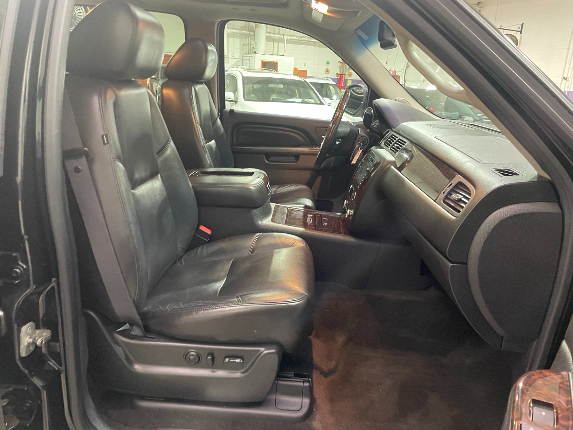 Used-2011-GMC-Yukon-XL-Denali-AWD