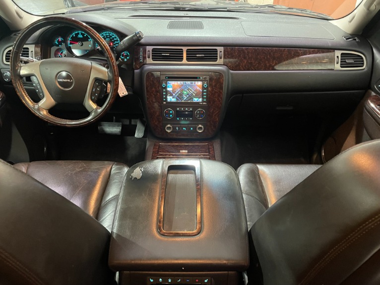 Used-2011-GMC-Yukon-XL-Denali-AWD