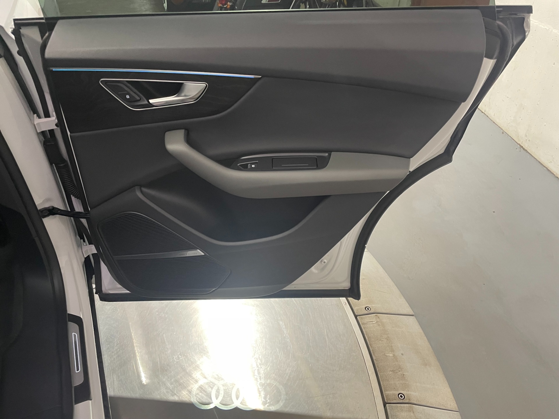 Used-2019-Audi-Q8-30T-quattro-Premium-Plus