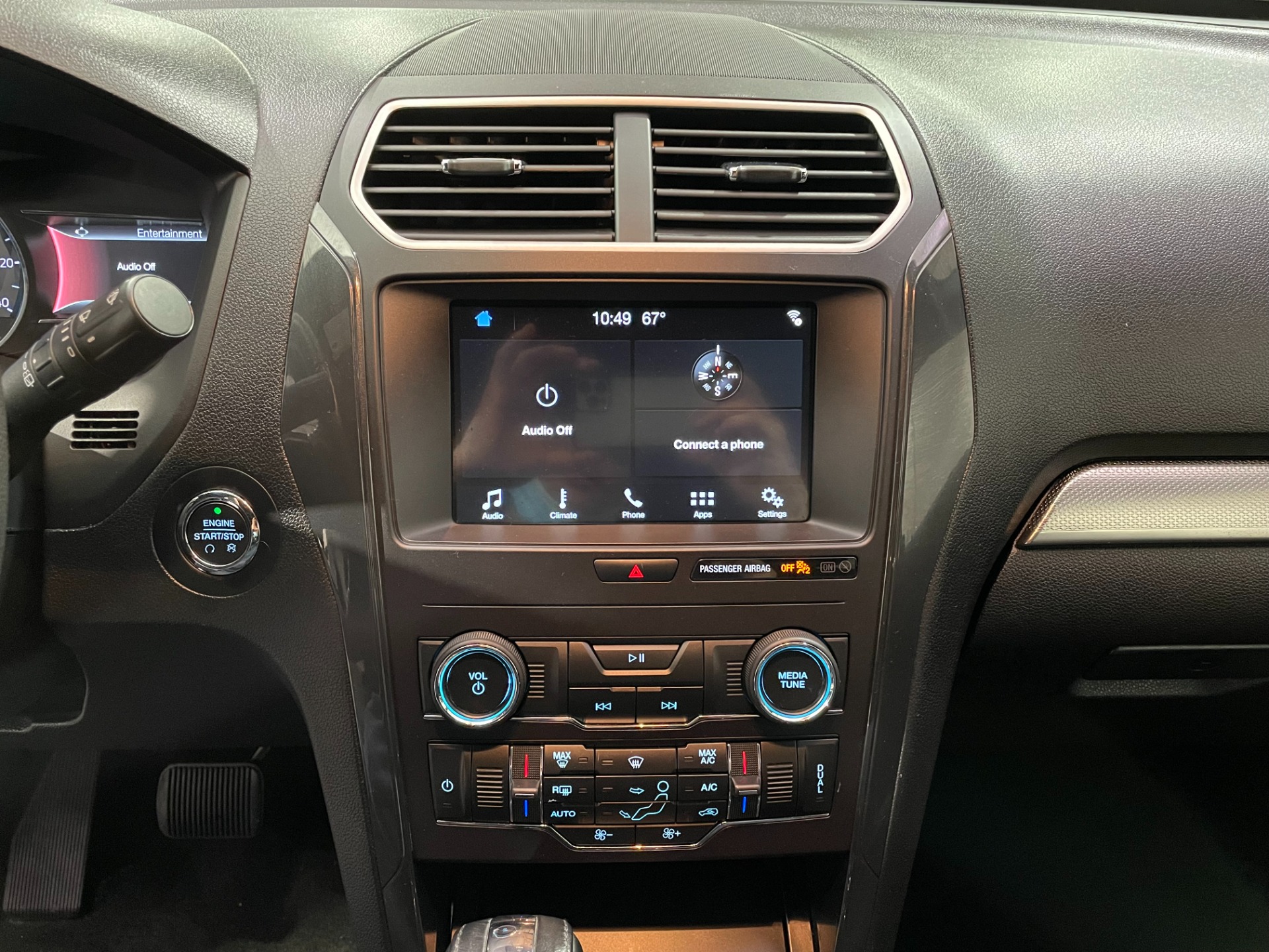 Used-2018-Ford-Explorer-XLT-AWD