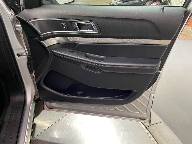 Used-2018-Ford-Explorer-XLT-AWD