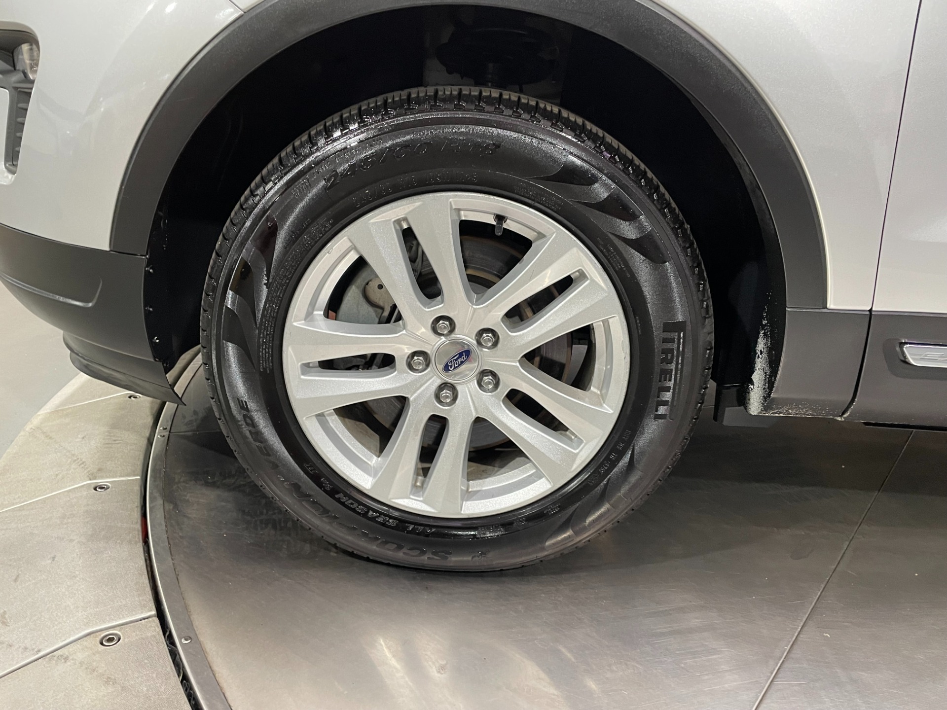 Used-2018-Ford-Explorer-XLT-AWD