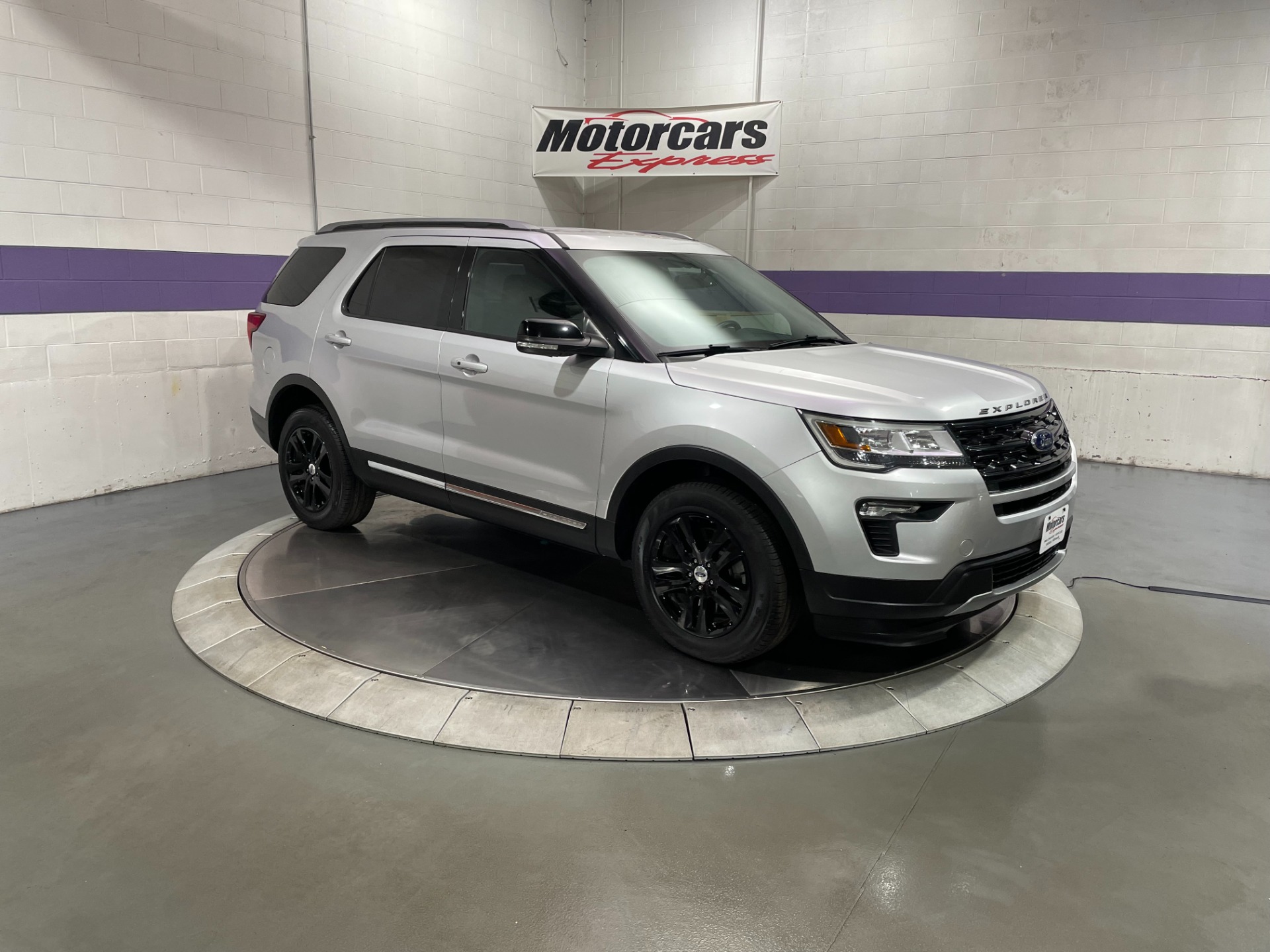 Used-2018-Ford-Explorer-XLT-AWD
