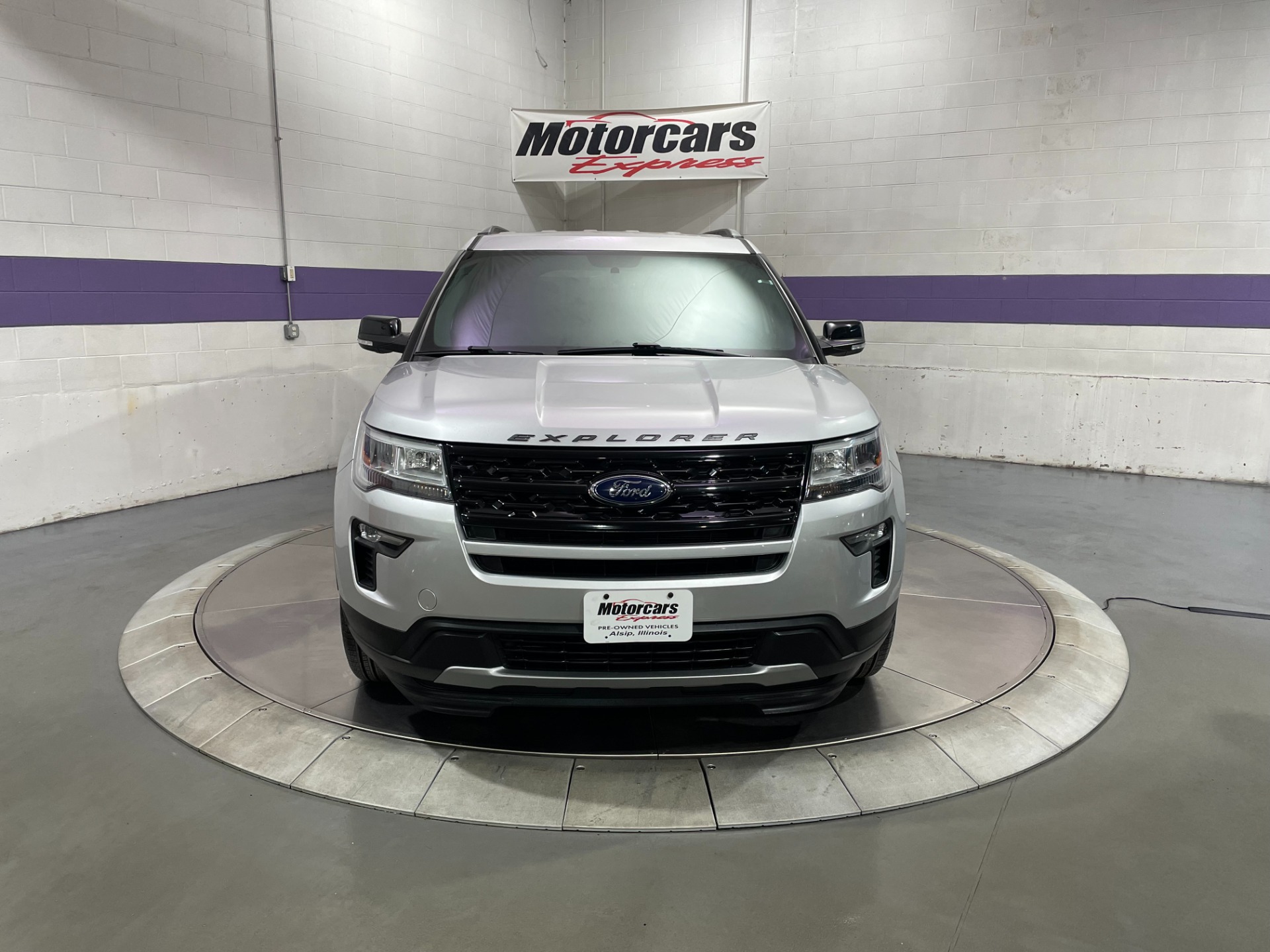 Used-2018-Ford-Explorer-XLT-AWD