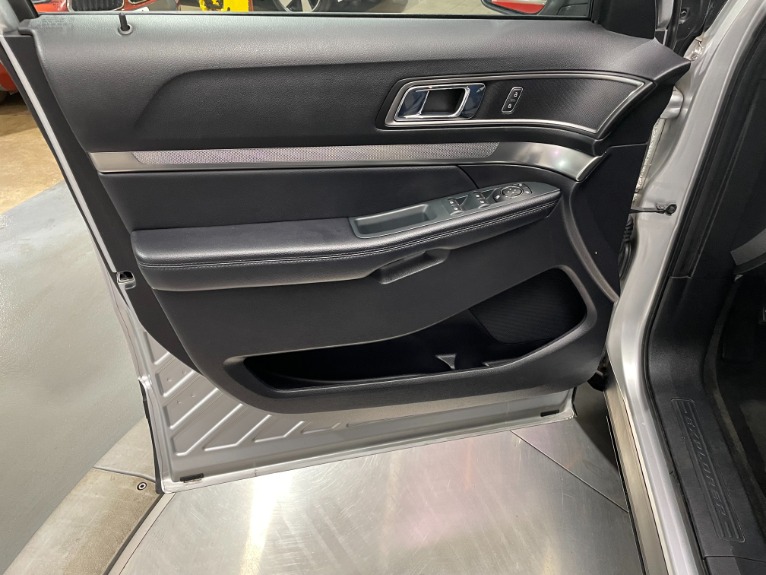 Used-2018-Ford-Explorer-XLT-AWD