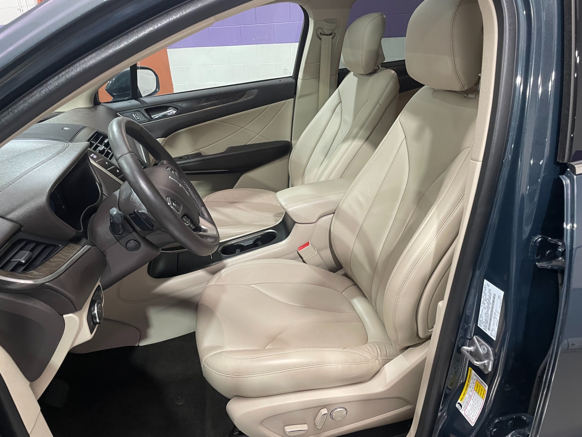 Used-2019-Lincoln-MKC-Reserve-AWD