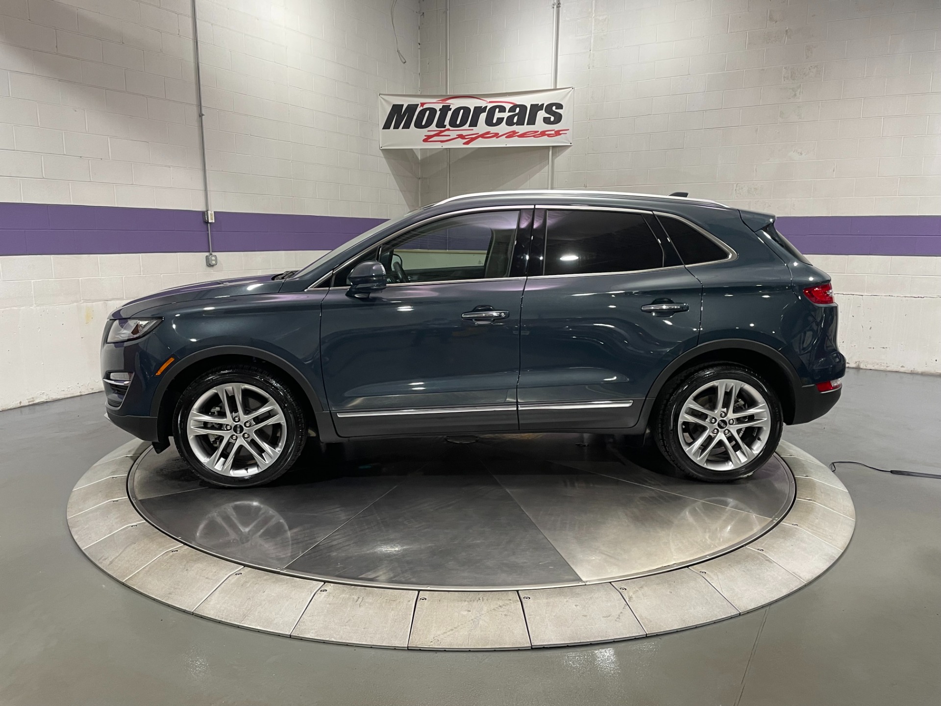 Used-2019-Lincoln-MKC-Reserve-AWD