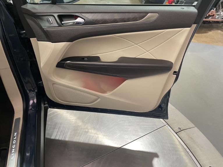 Used-2019-Lincoln-MKC-Reserve-AWD
