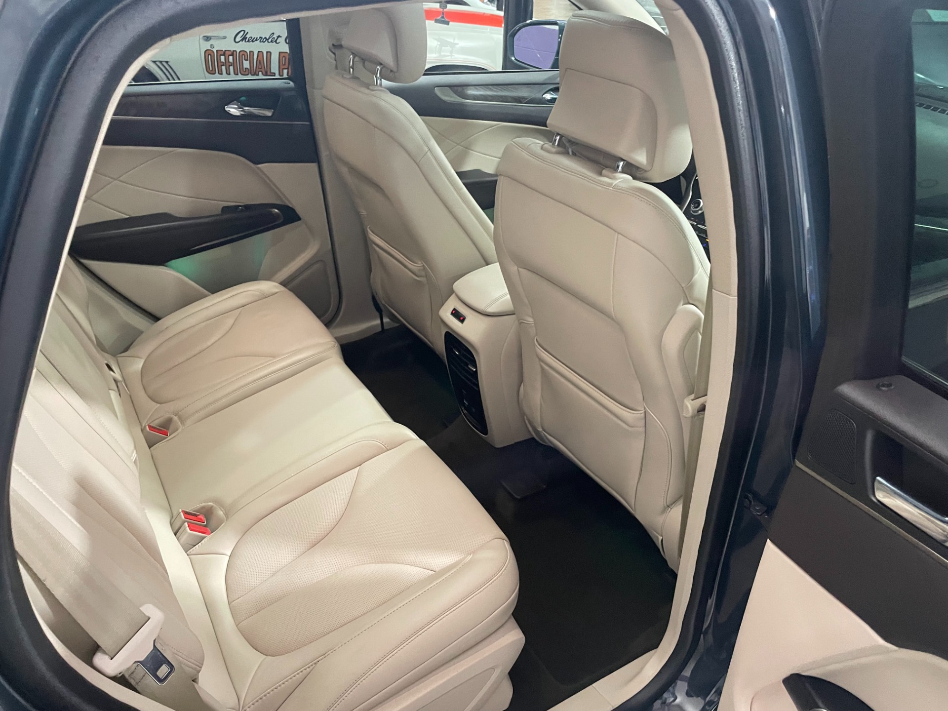 Used-2019-Lincoln-MKC-Reserve-AWD