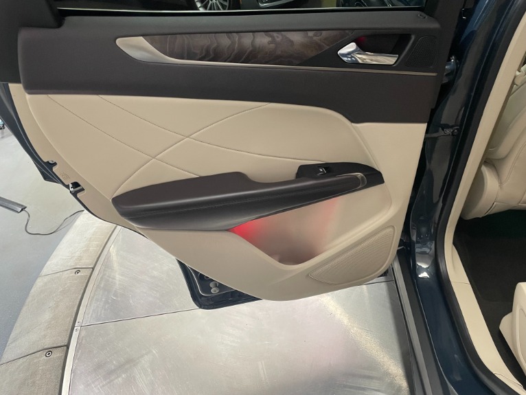 Used-2019-Lincoln-MKC-Reserve-AWD