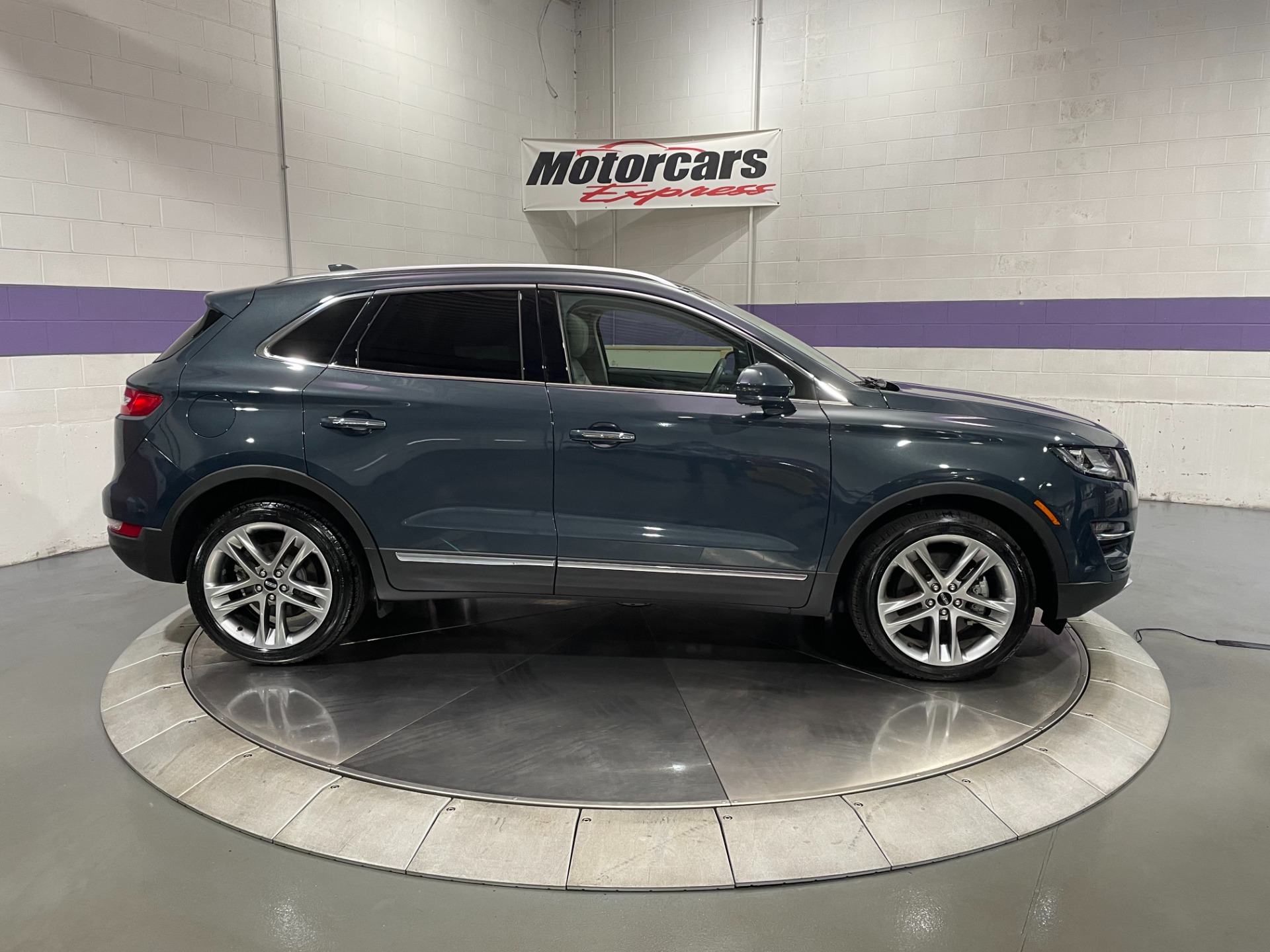 Used-2019-Lincoln-MKC-Reserve-AWD