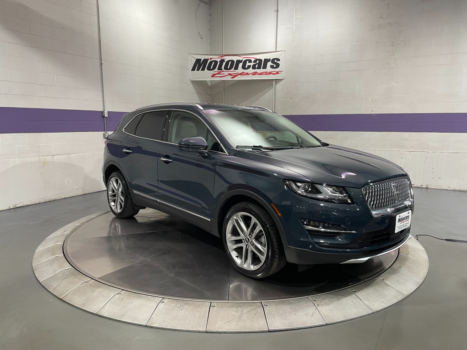 Used-2019-Lincoln-MKC-Reserve-AWD