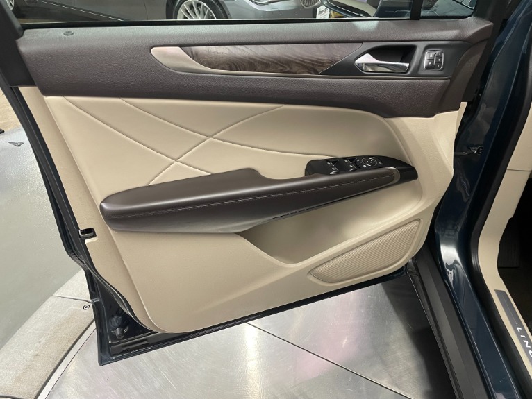 Used-2019-Lincoln-MKC-Reserve-AWD