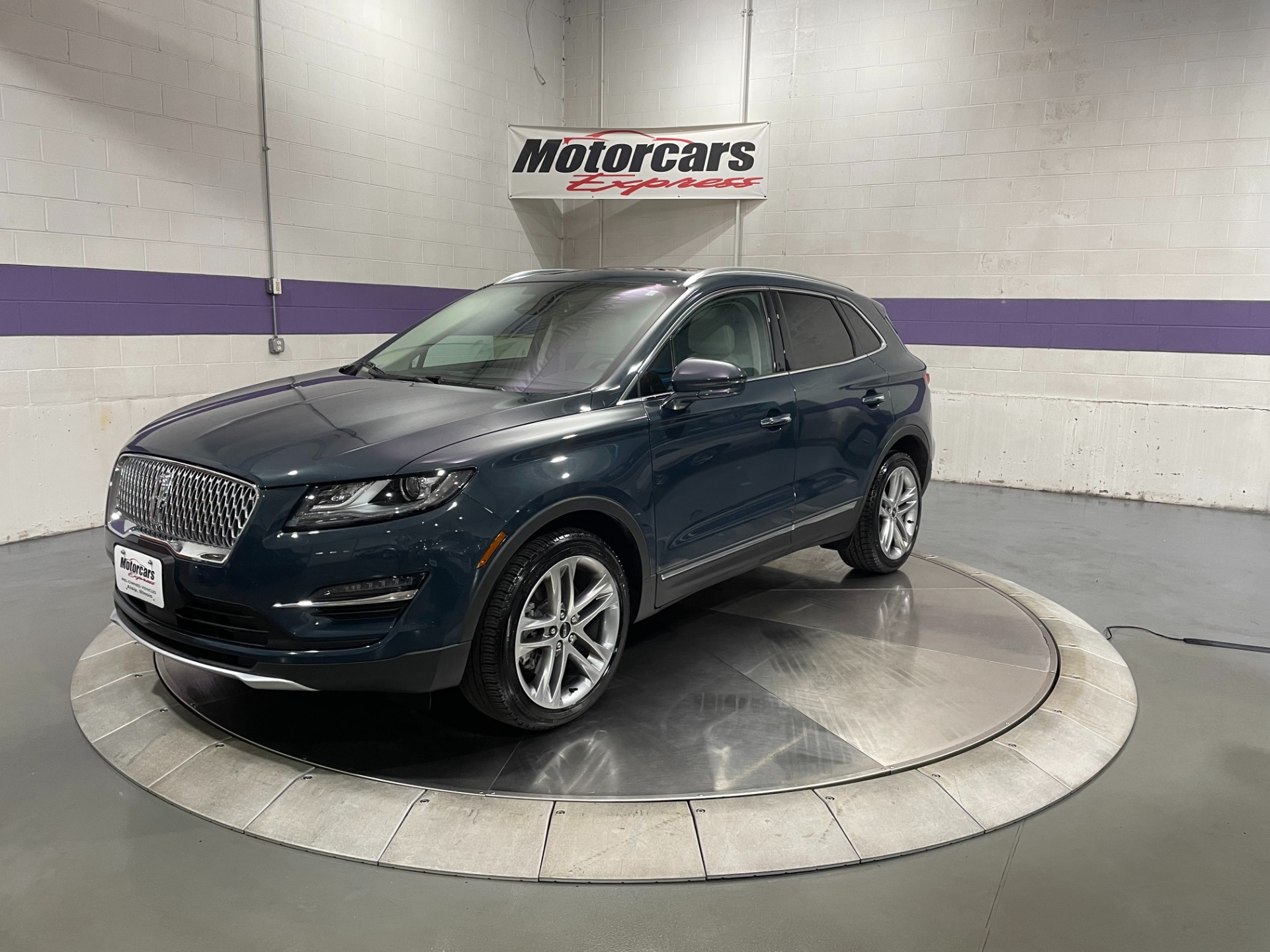 Used-2019-Lincoln-MKC-Reserve-AWD