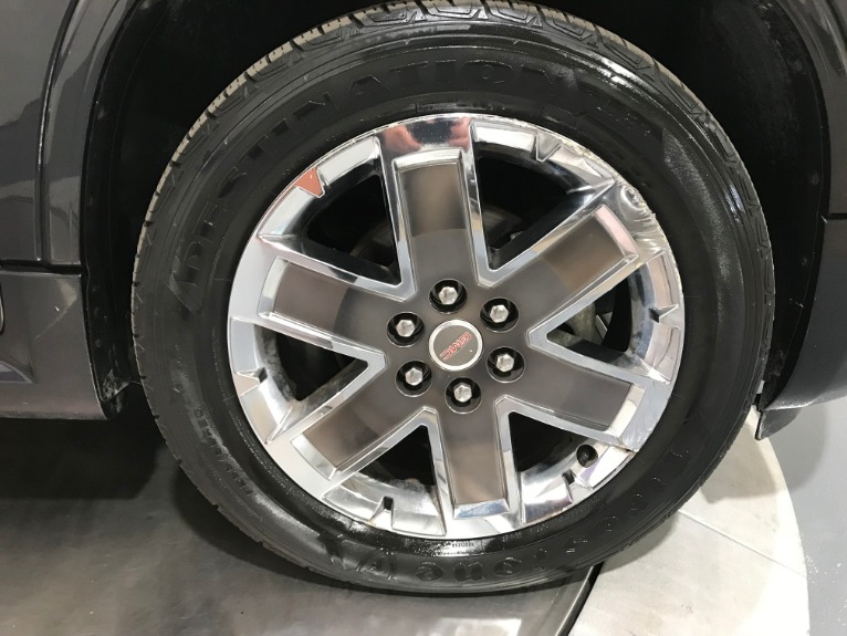 Used-2012-GMC-Acadia-Denali-AWD