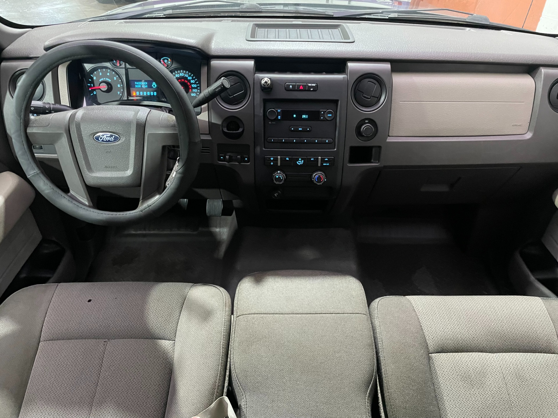 Used-2010-Ford-F-150-XLT-4X2