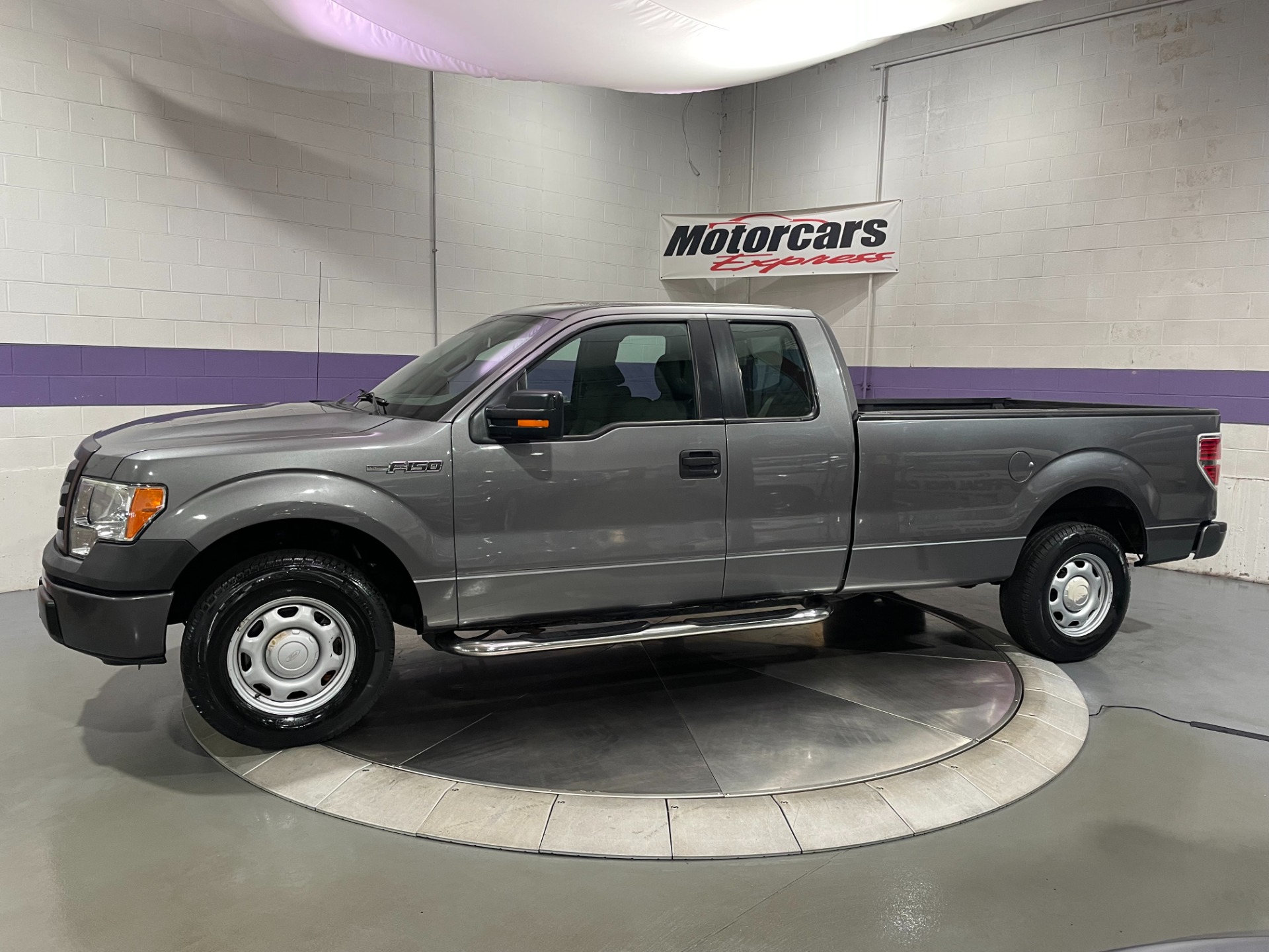 Used-2010-Ford-F-150-XLT-4X2