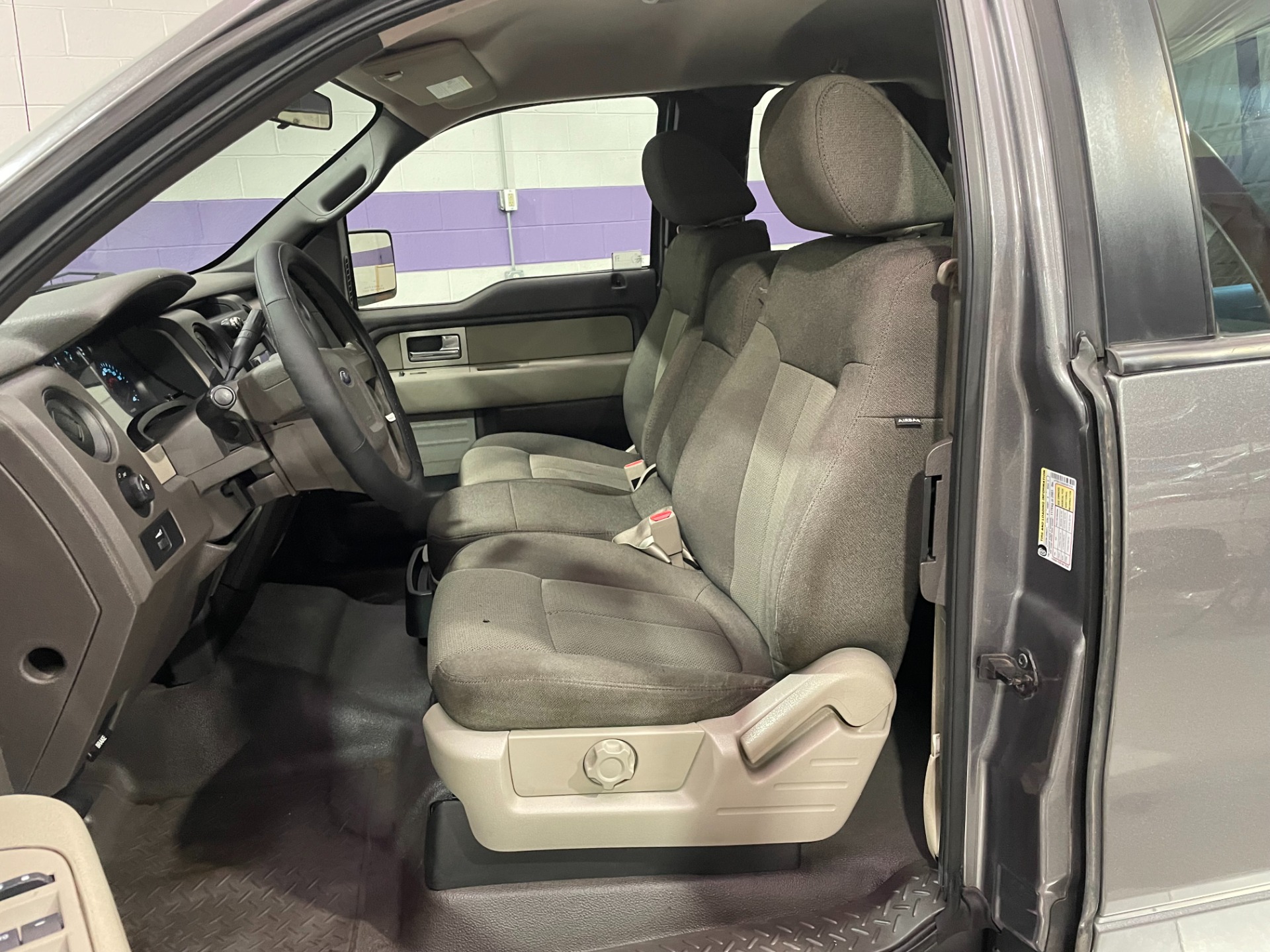 Used-2010-Ford-F-150-XLT-4X2