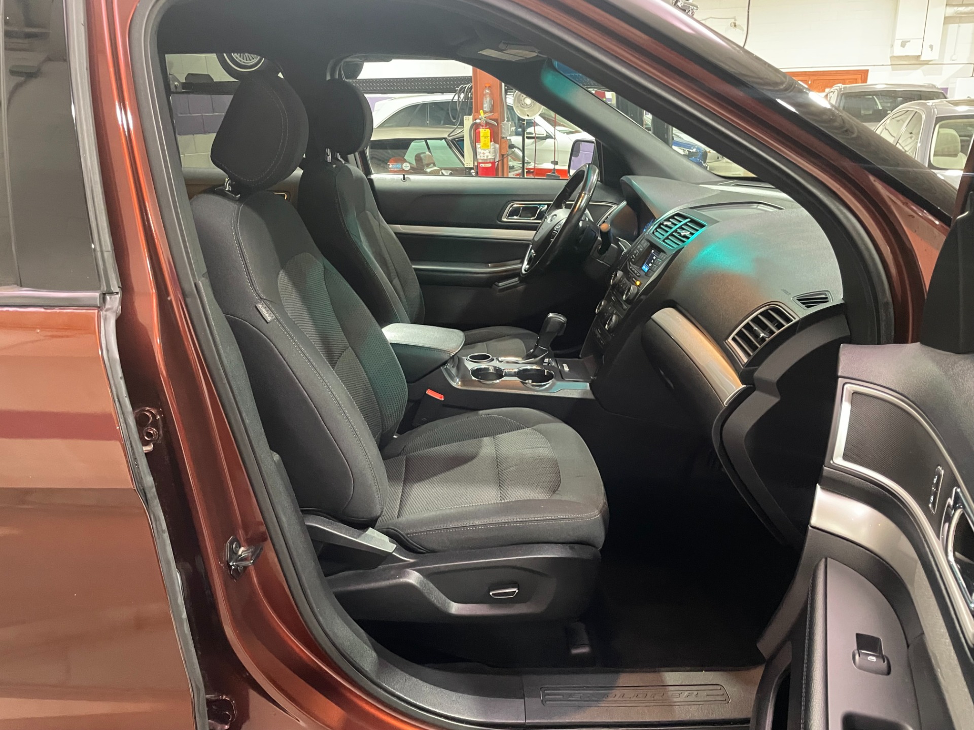 Used-2016-Ford-Explorer-XLT-FWD