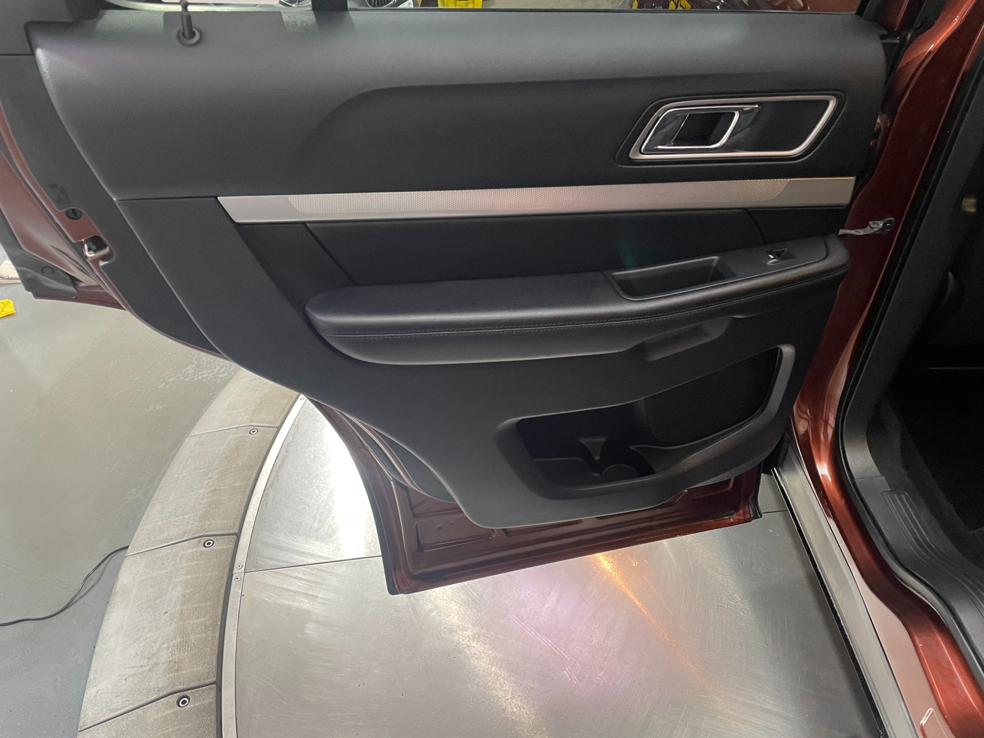 Used-2016-Ford-Explorer-XLT-FWD
