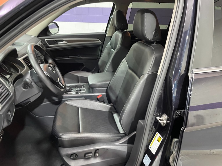 Used-2019-Volkswagen-Atlas-V6-SE-R-Line-4Motion-AWD