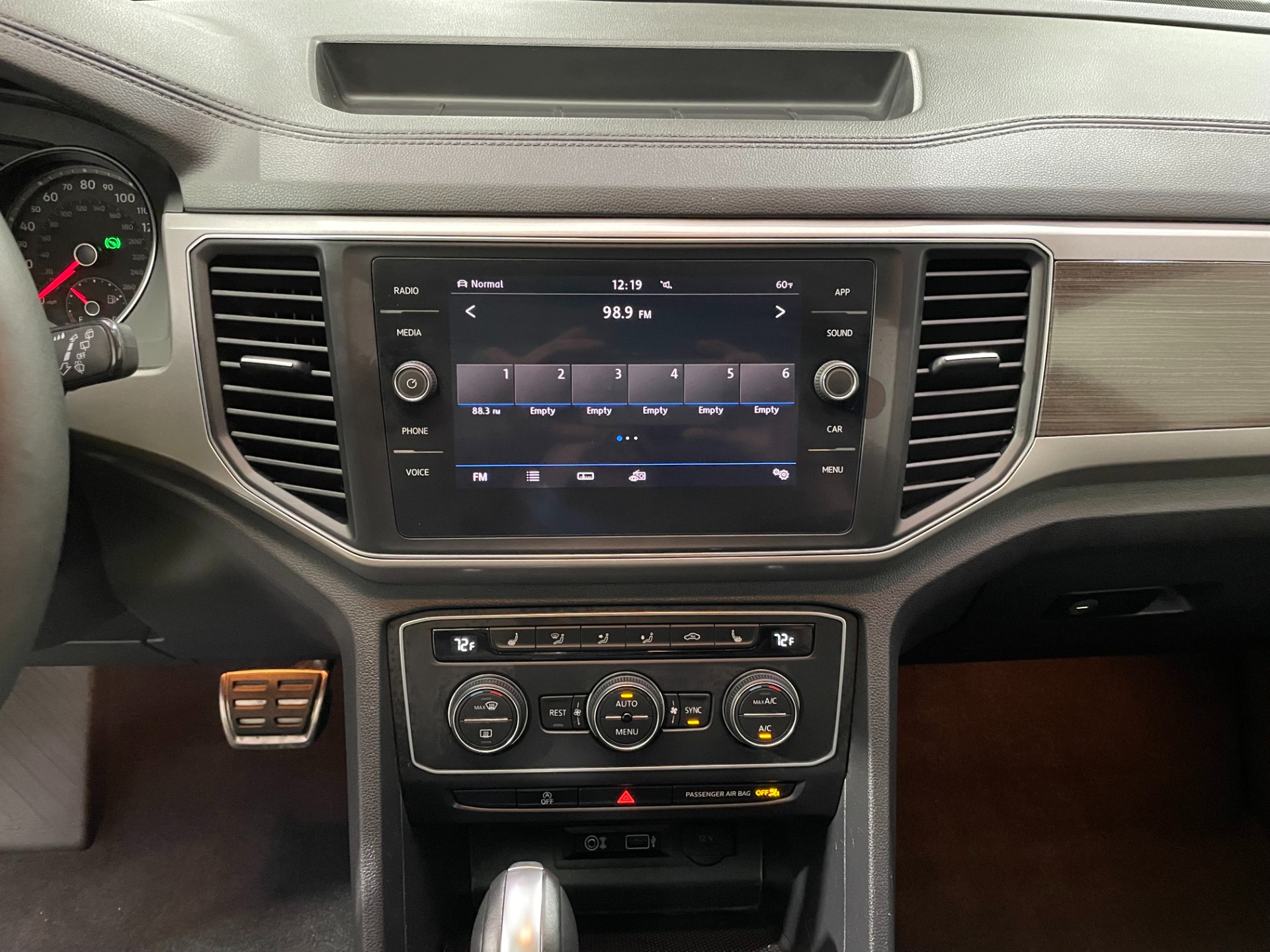 Used-2019-Volkswagen-Atlas-V6-SE-R-Line-4Motion-AWD
