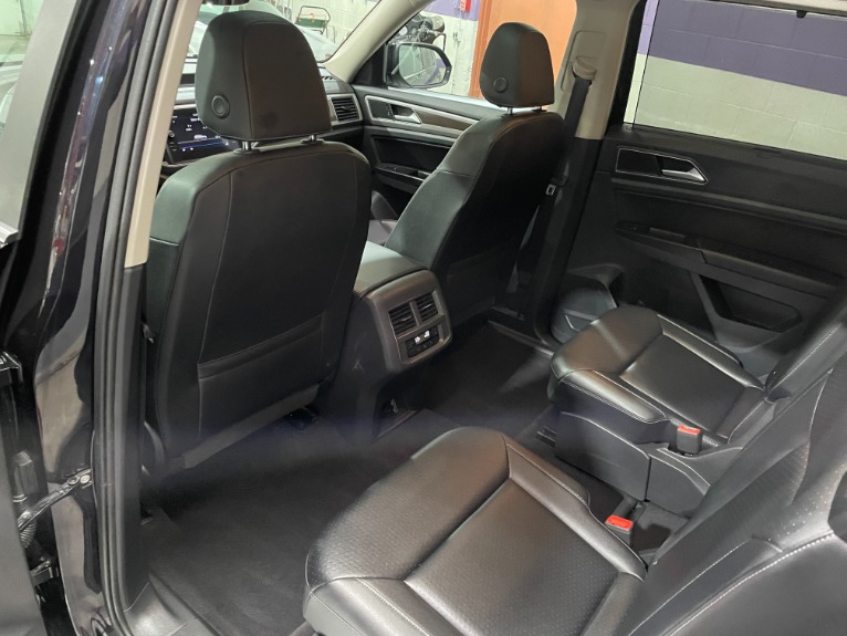 Used-2019-Volkswagen-Atlas-V6-SE-R-Line-4Motion-AWD
