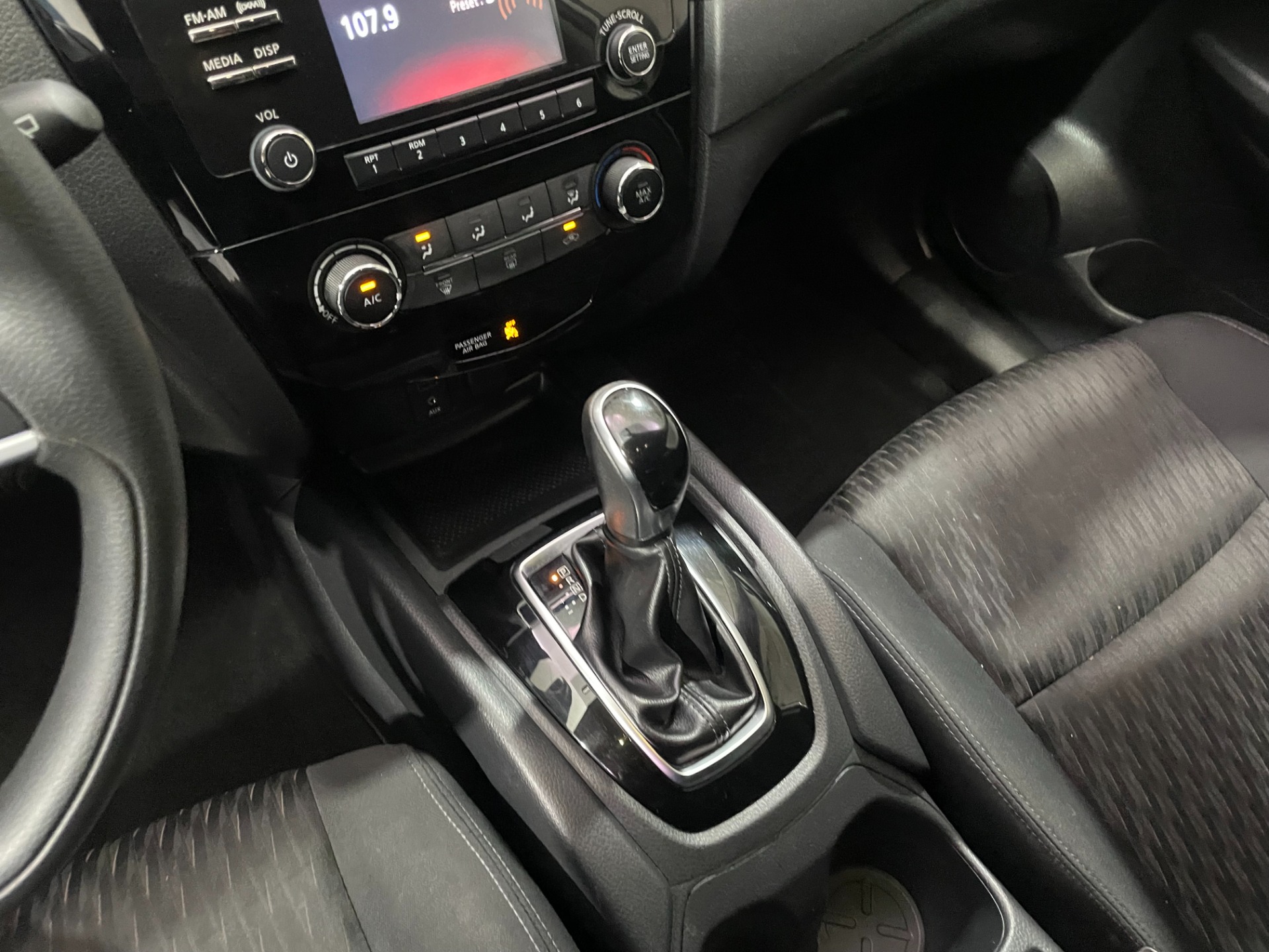Used-2017-Nissan-Rogue-S-AWD