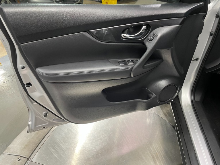 Used-2017-Nissan-Rogue-S-AWD