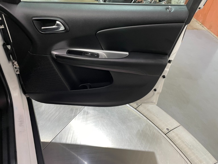 Used-2016-Dodge-Journey-SE-FWD