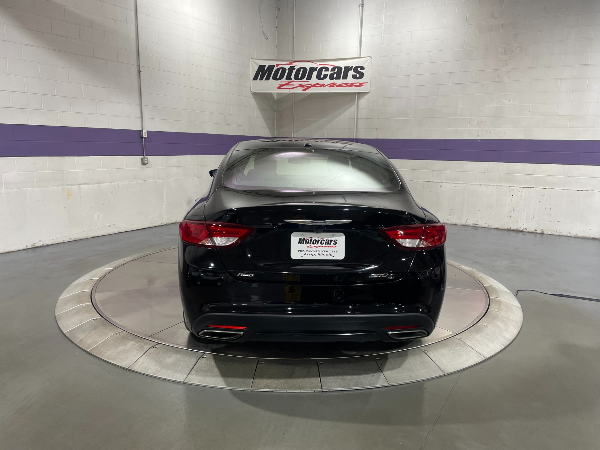 Used-2015-Chrysler-200-S-AWD