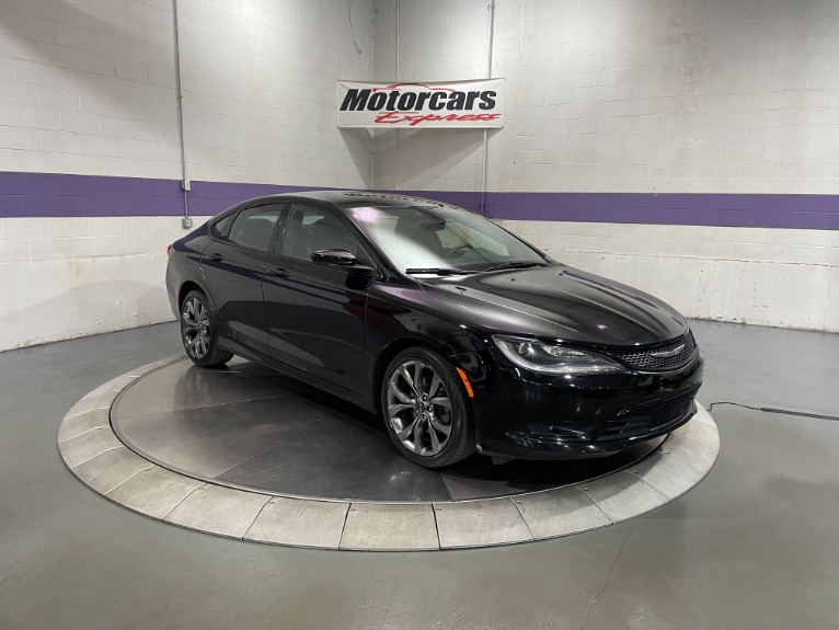 Used-2015-Chrysler-200-S-AWD