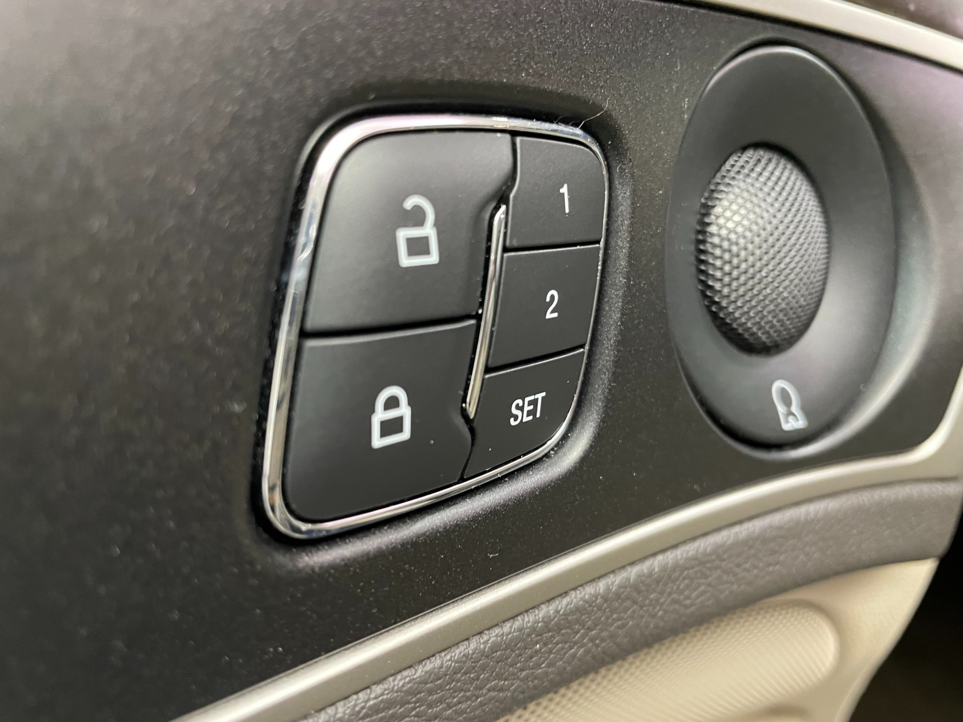 Used-2019-Lincoln-MKZ-Reserve-II-AWD