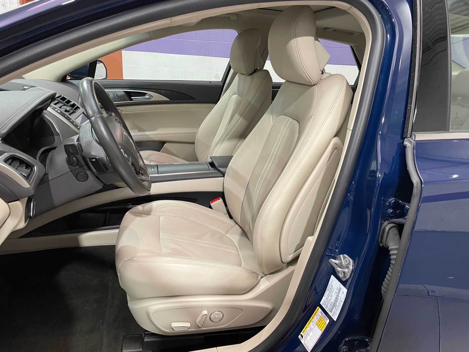 Used-2019-Lincoln-MKZ-Reserve-II-AWD