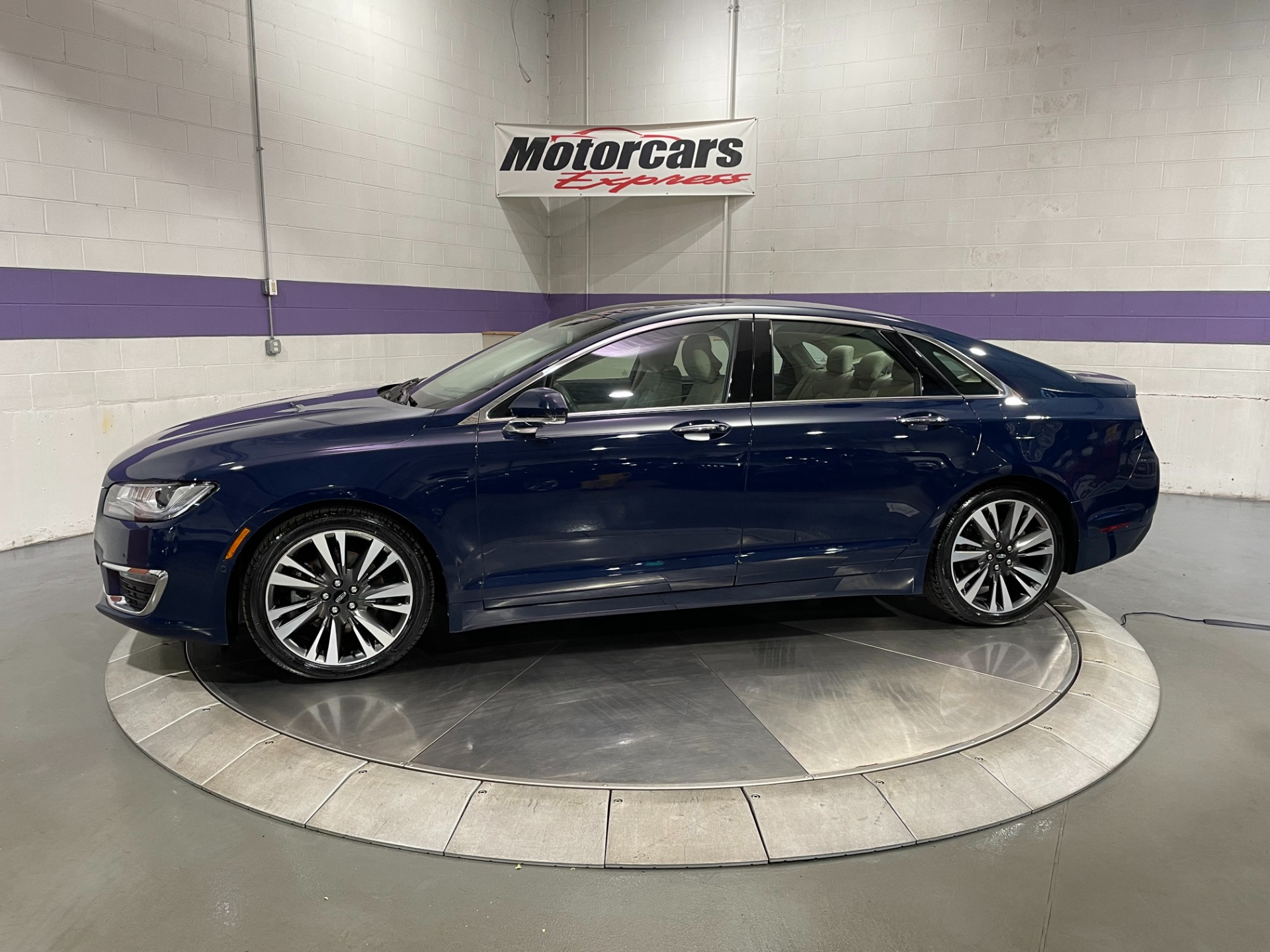 Used-2019-Lincoln-MKZ-Reserve-II-AWD