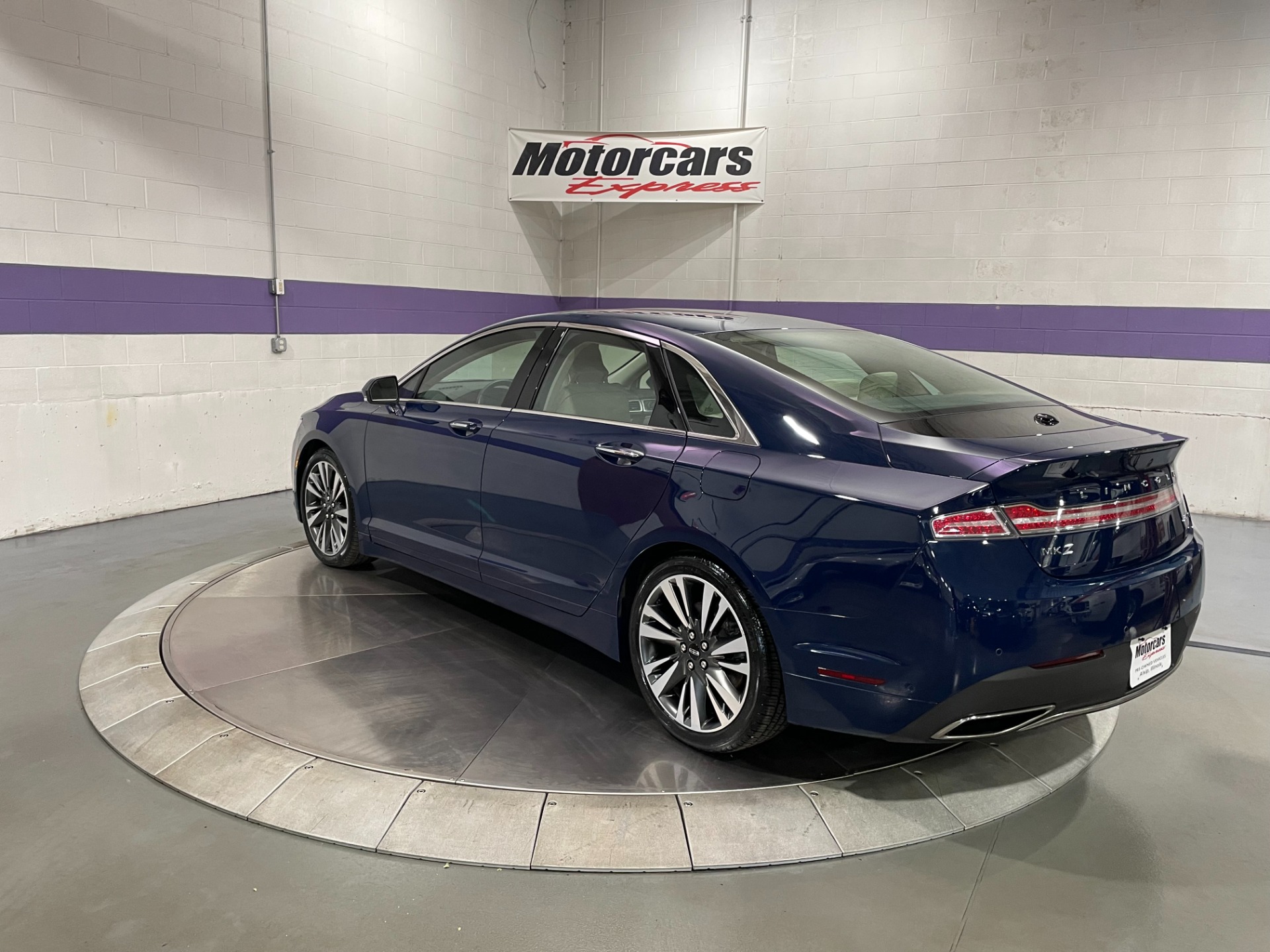 Used-2019-Lincoln-MKZ-Reserve-II-AWD