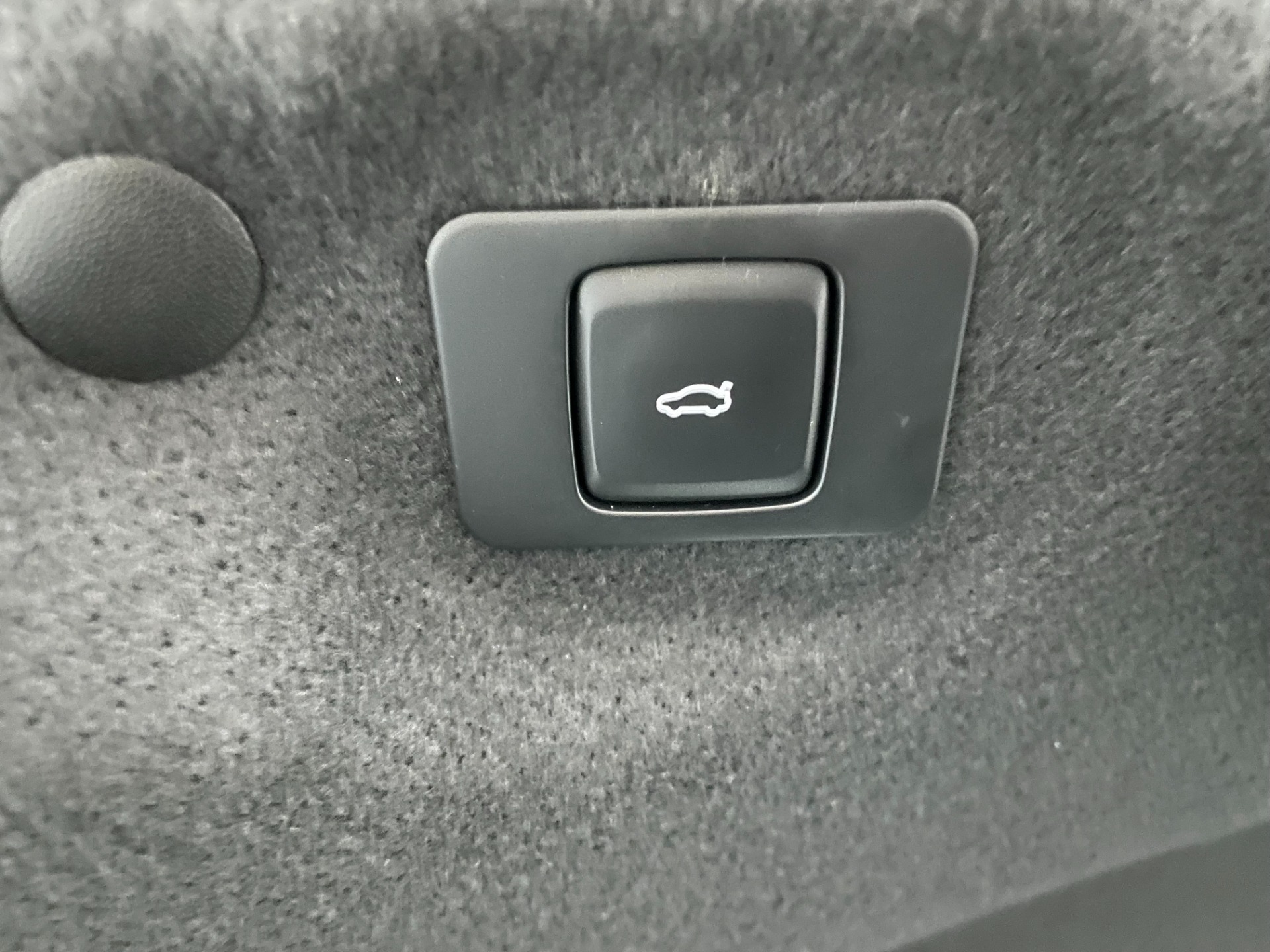 Used-2019-Lincoln-MKZ-Reserve-II-AWD