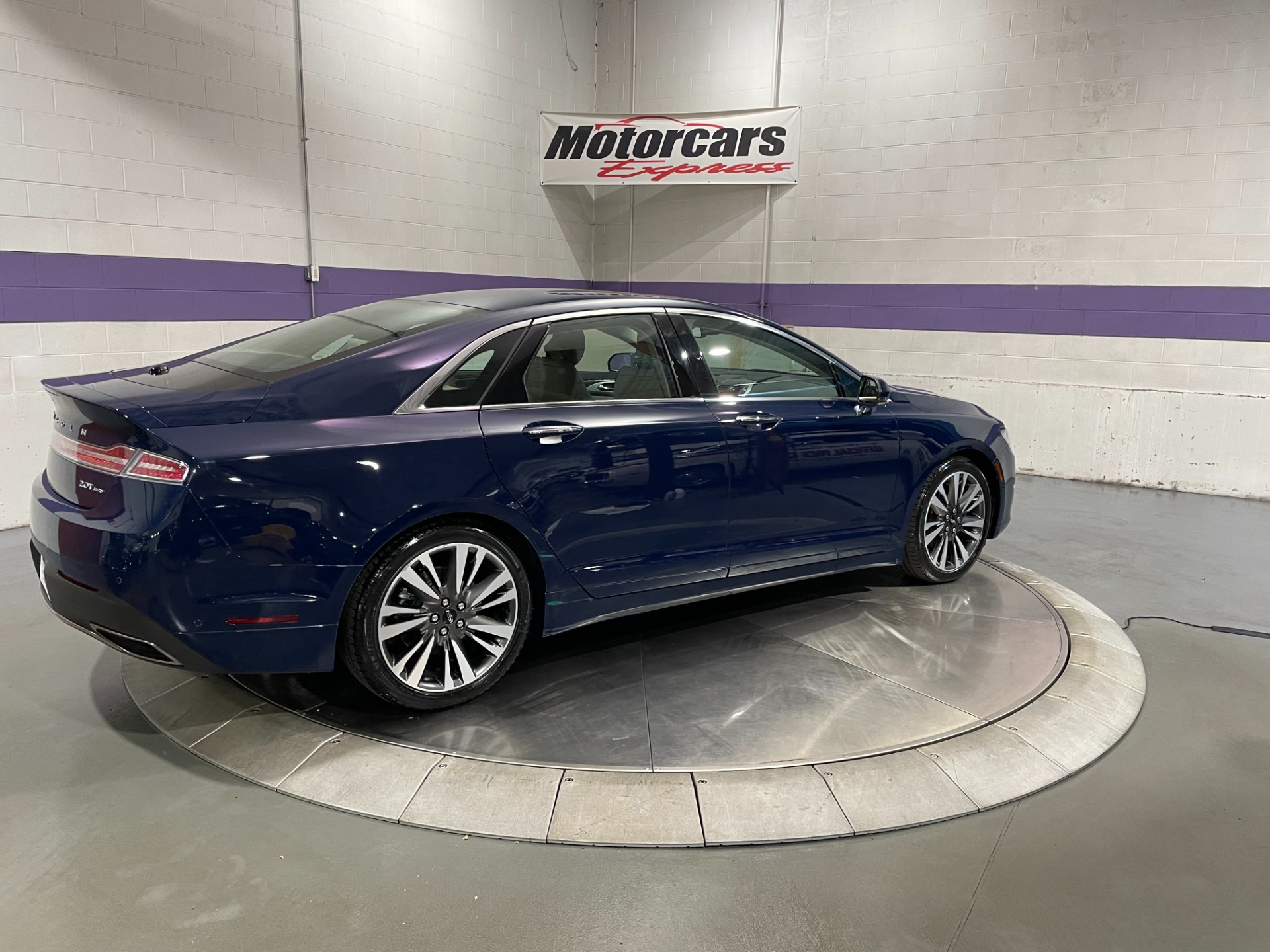 Used-2019-Lincoln-MKZ-Reserve-II-AWD