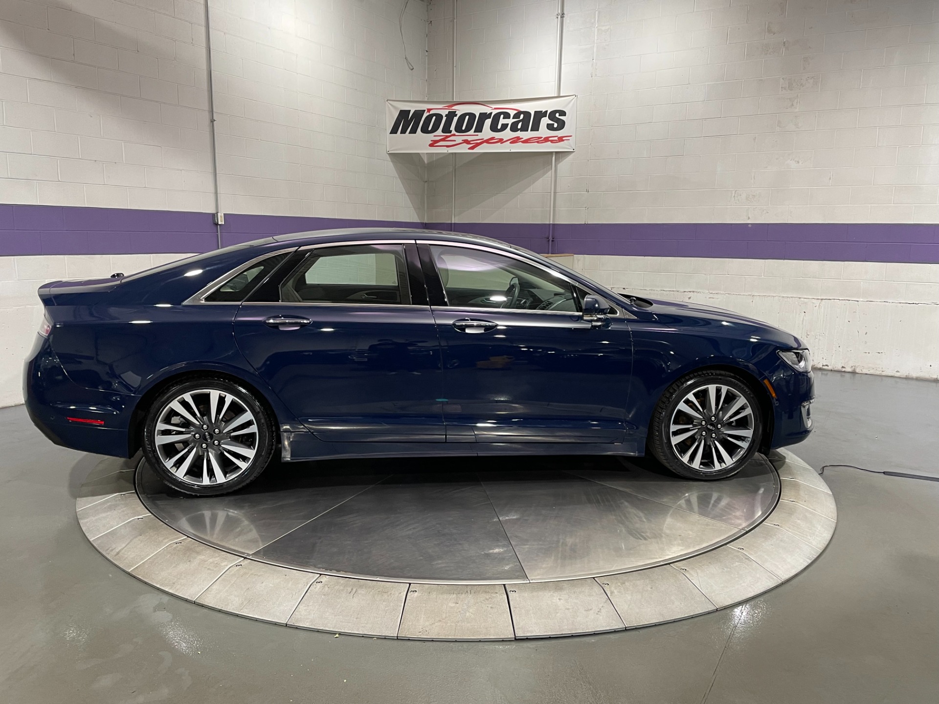 Used-2019-Lincoln-MKZ-Reserve-II-AWD