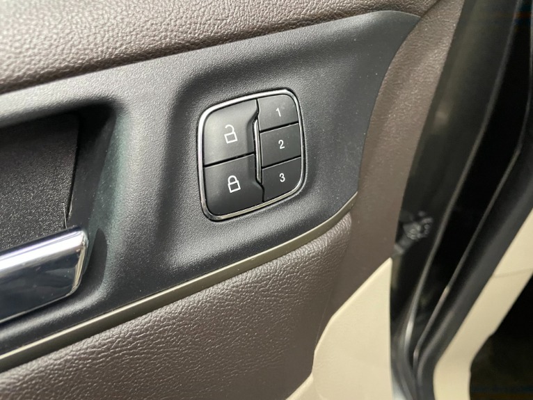 Used-2019-Lincoln-MKC-Select-AWD