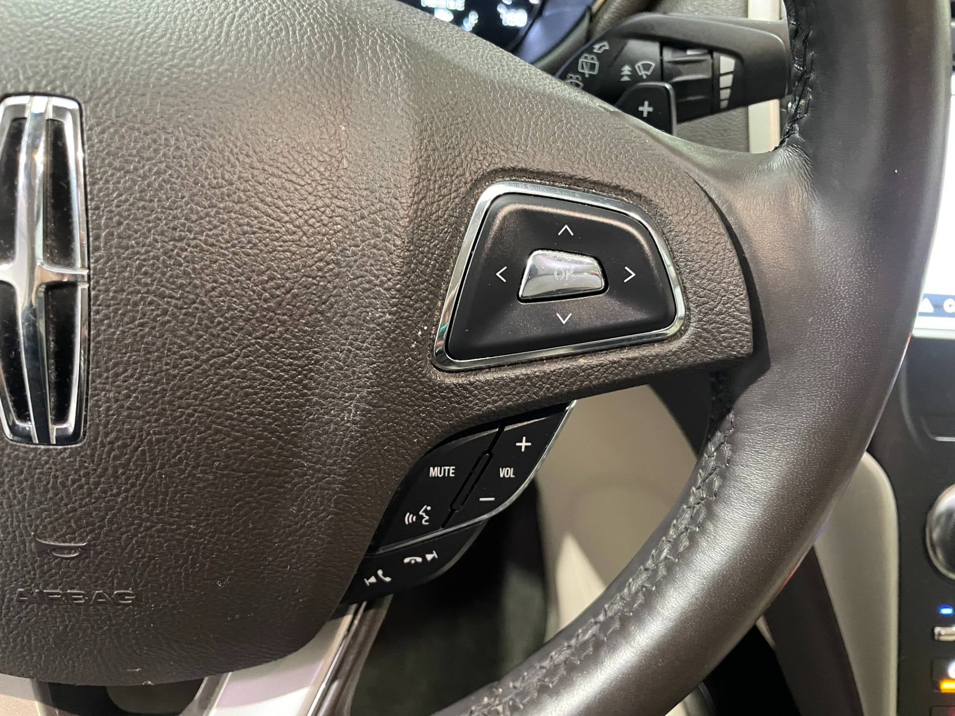 Used-2019-Lincoln-MKC-Select-AWD
