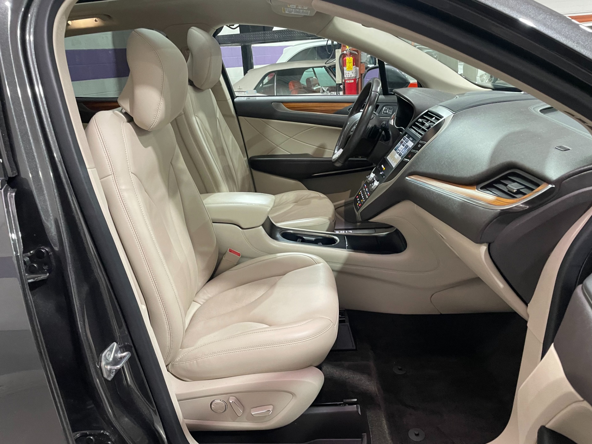 Used-2019-Lincoln-MKC-Select-AWD