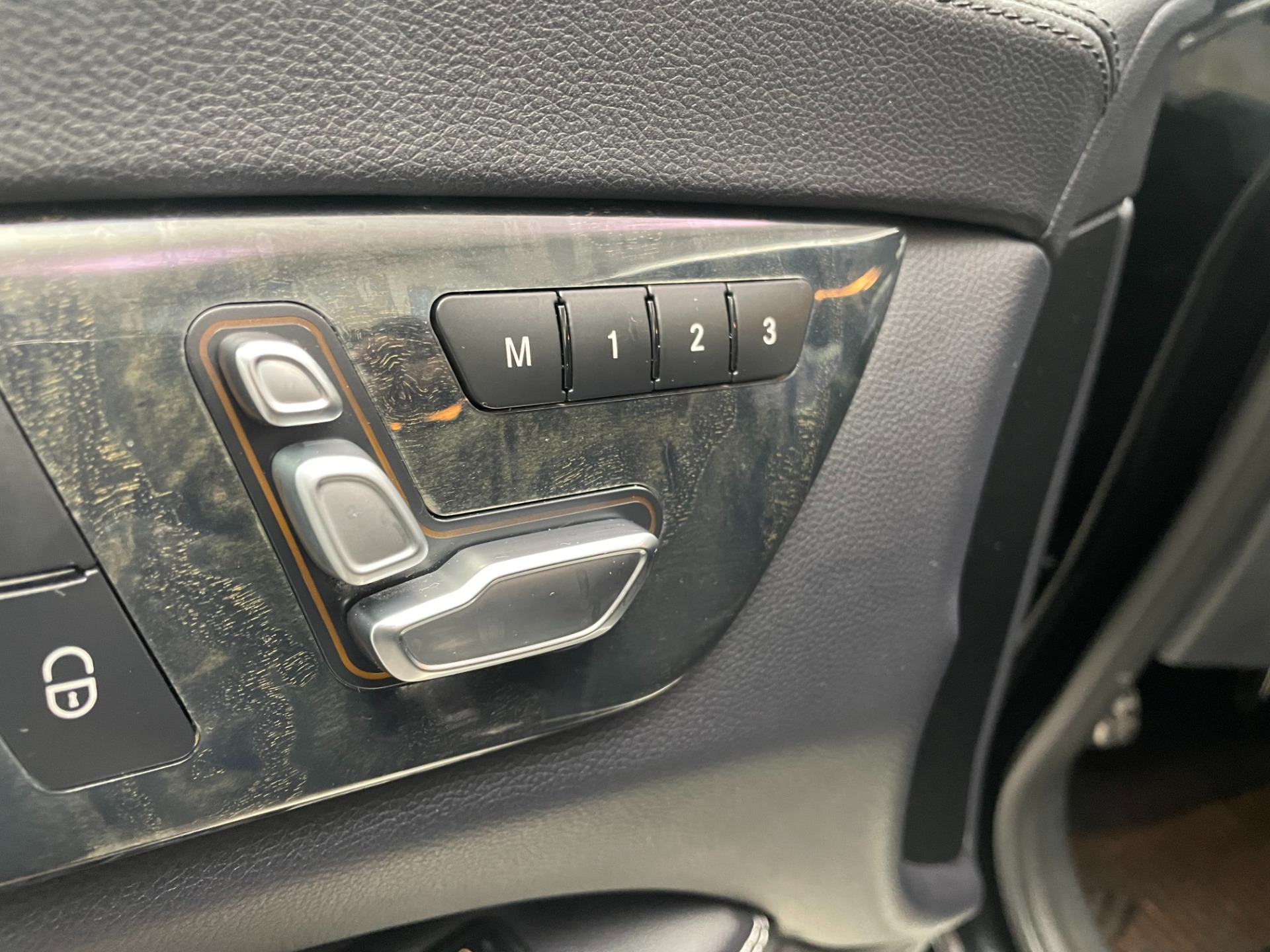 Used-2016-Mercedes-Benz-CLS-CLS-550-4MATIC