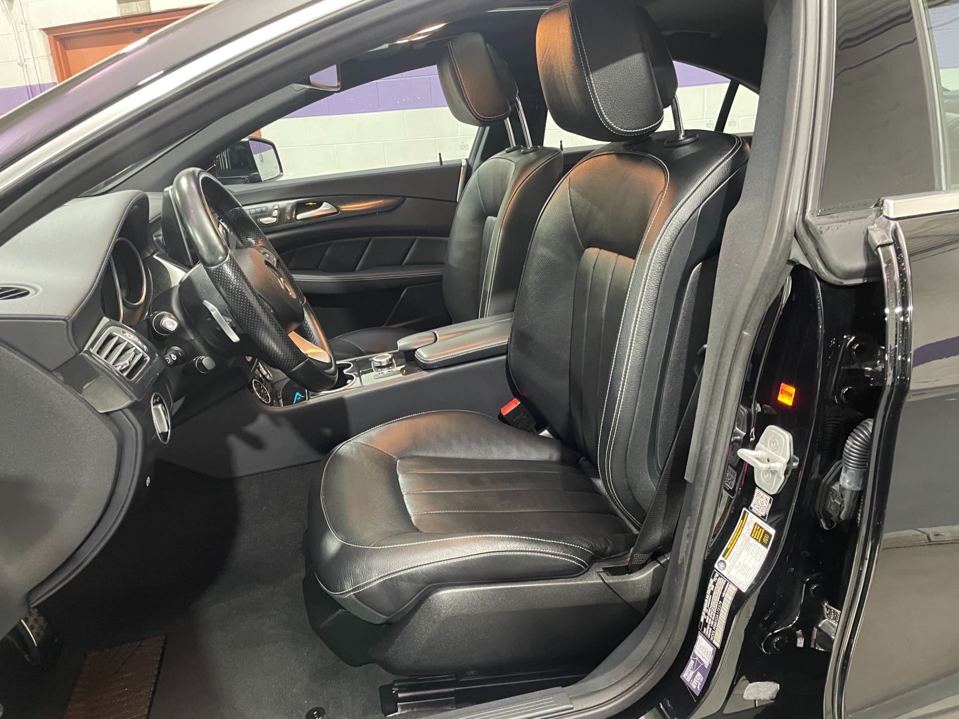Used-2016-Mercedes-Benz-CLS-CLS-550-4MATIC