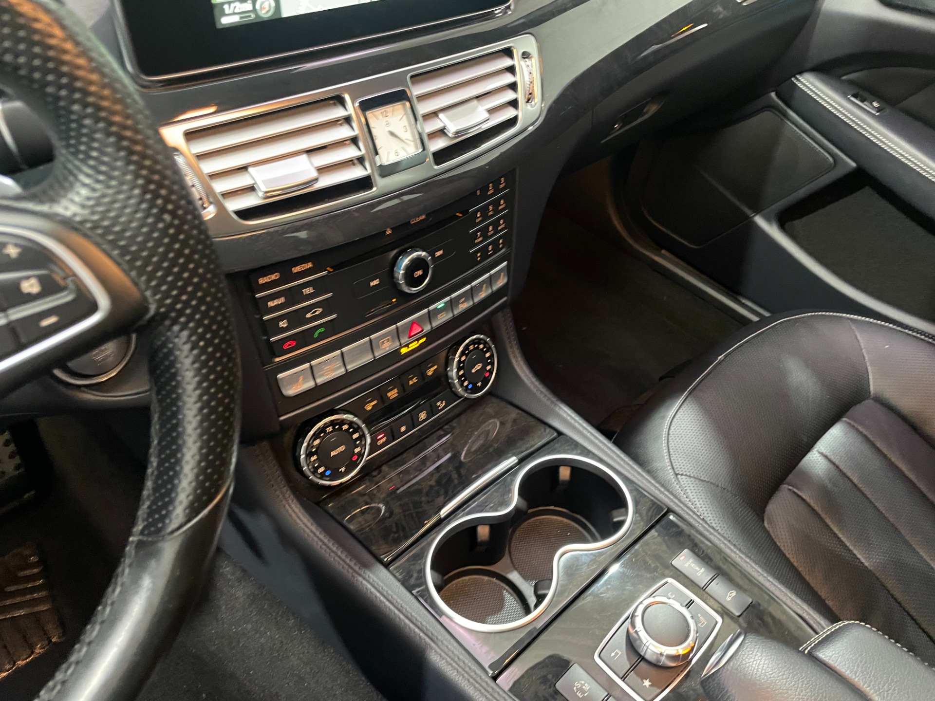 Used-2016-Mercedes-Benz-CLS-CLS-550-4MATIC