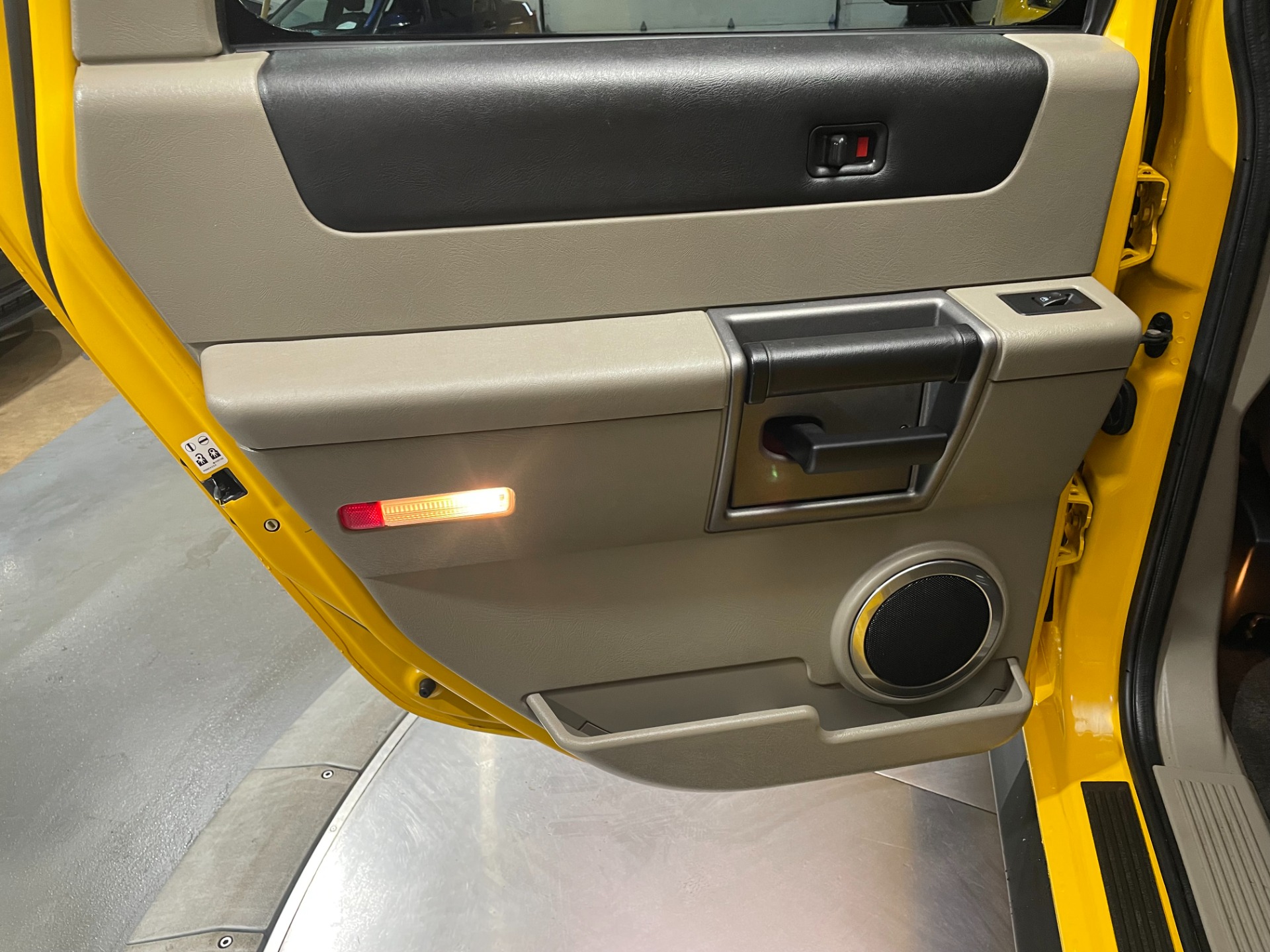 Used-2003-HUMMER-H2-4WD