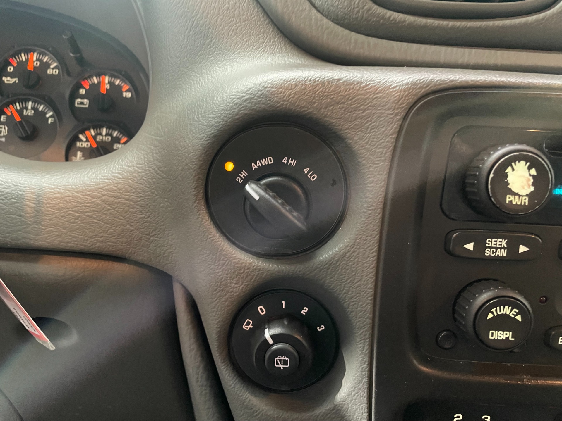 Used-2004-Chevrolet-TrailBlazer-LS-4WD